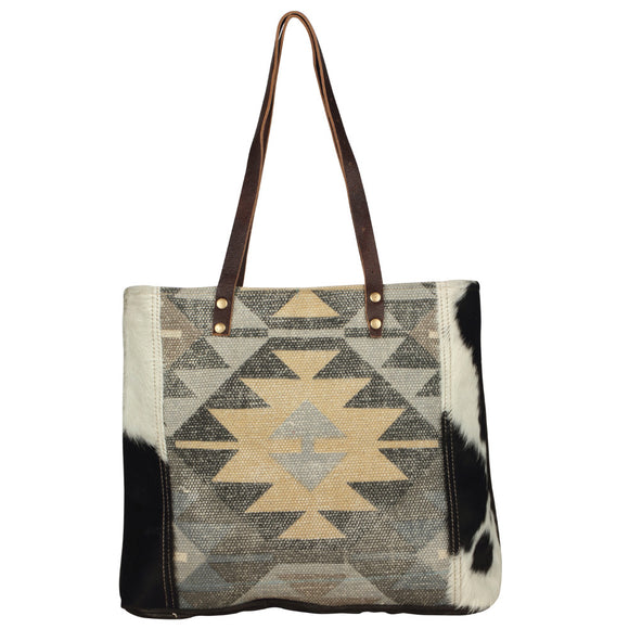 Quaint Tote Bag